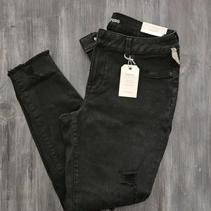Maurices distressed black jeggings
